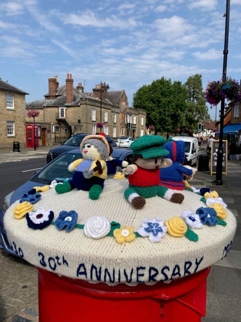Post box topper to celebrate 30th Anniversary
